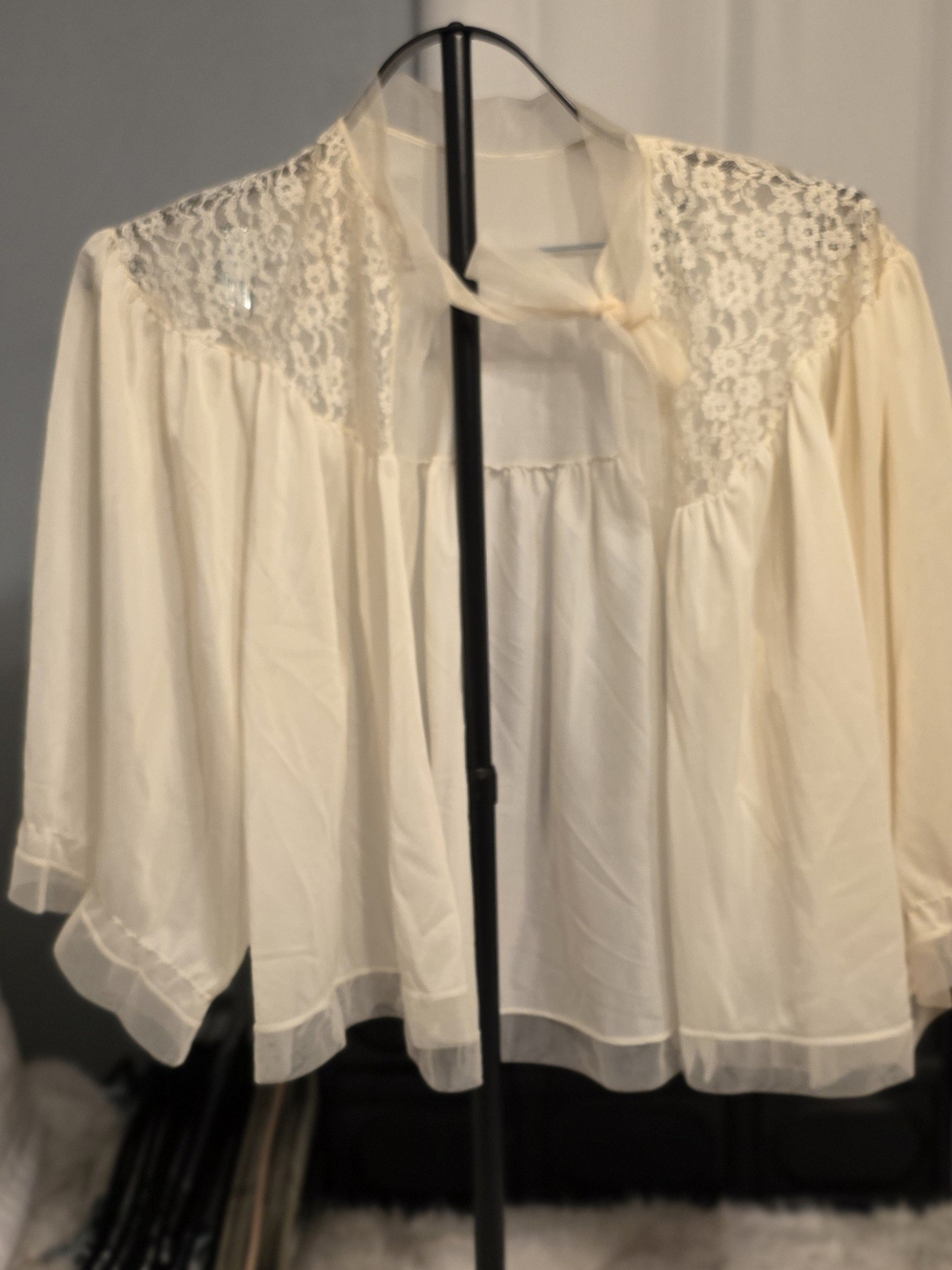 Vintage Women's Cream Lace Yoke Tie-Front Top